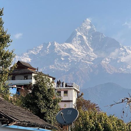 Es Deurali Resort Pokhara Exterior photo