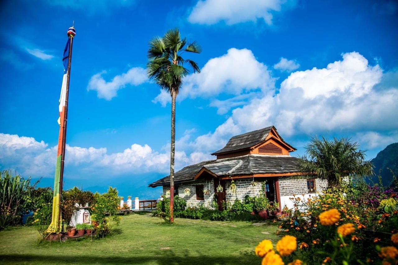 Es Deurali Resort Pokhara Exterior photo