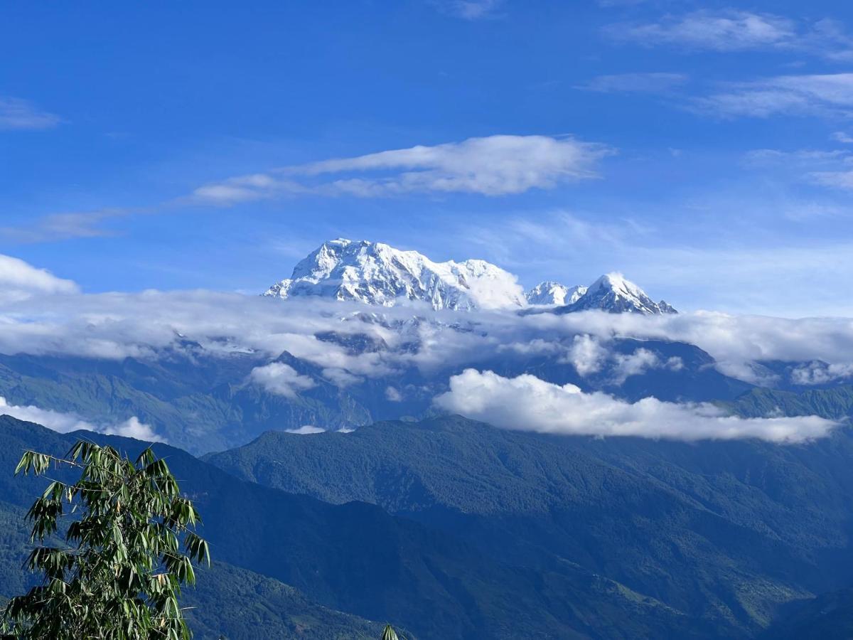 Es Deurali Resort Pokhara Exterior photo