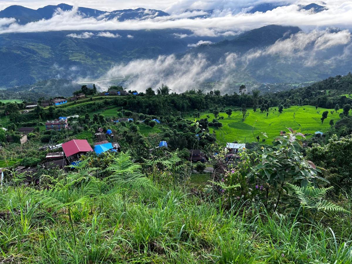Es Deurali Resort Pokhara Exterior photo