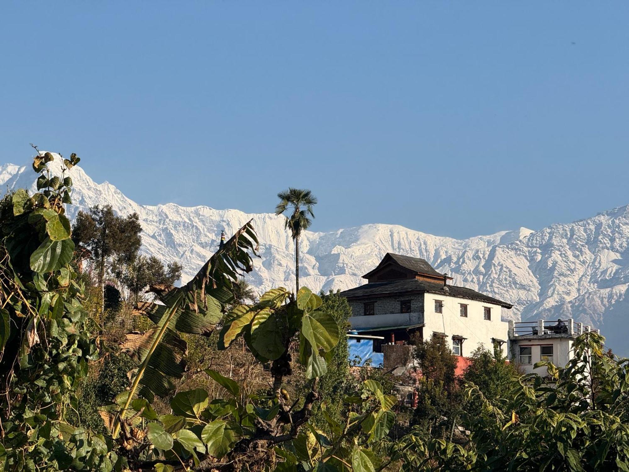 Es Deurali Resort Pokhara Exterior photo