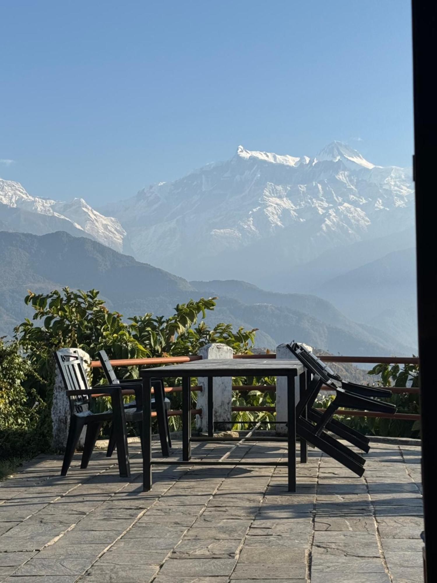 Es Deurali Resort Pokhara Exterior photo