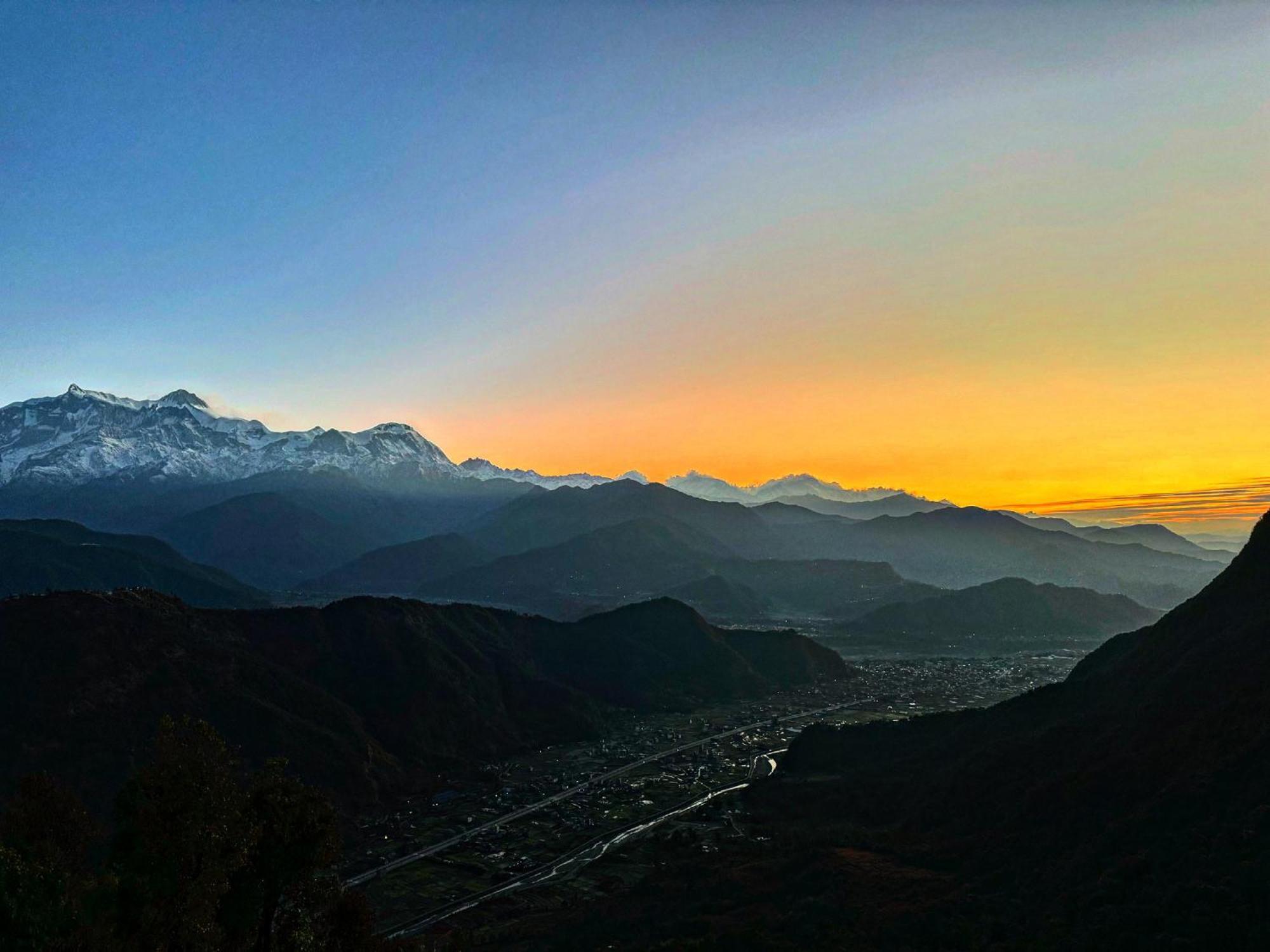 Es Deurali Resort Pokhara Exterior photo