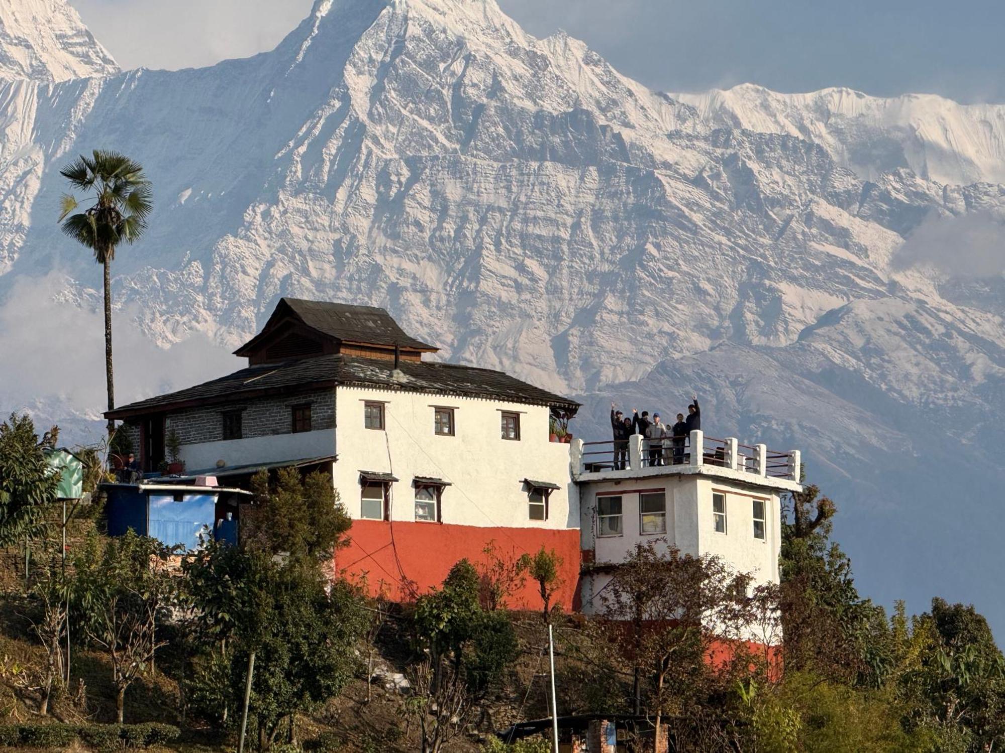 Es Deurali Resort Pokhara Exterior photo